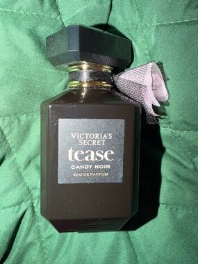 Victoria's Secret Tease Candy Noir - Luxury fragrance